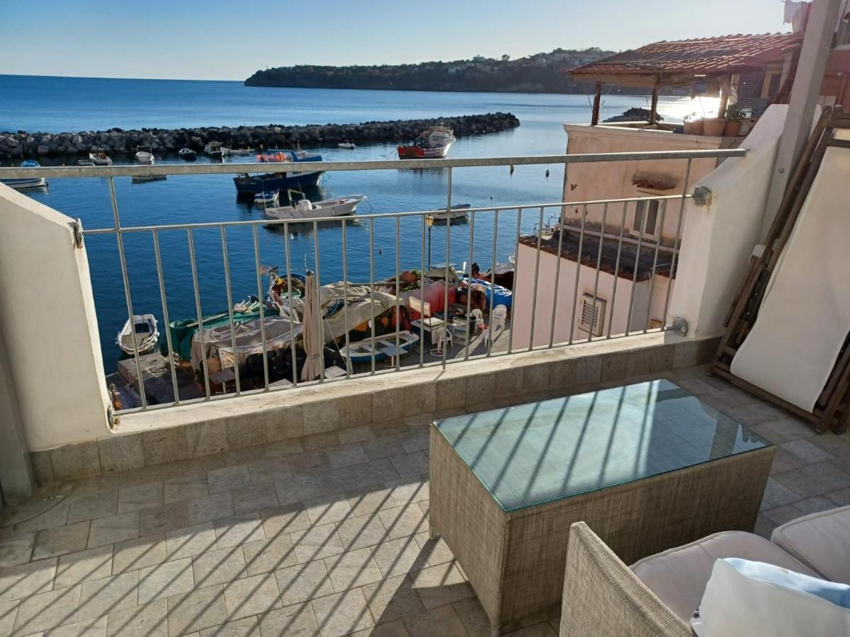 Ferienwohnung La Terrazza Di Maria Procida Exterior foto