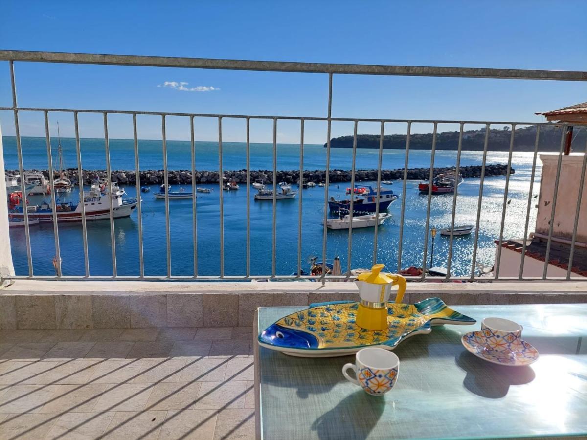 Ferienwohnung La Terrazza Di Maria Procida Exterior foto