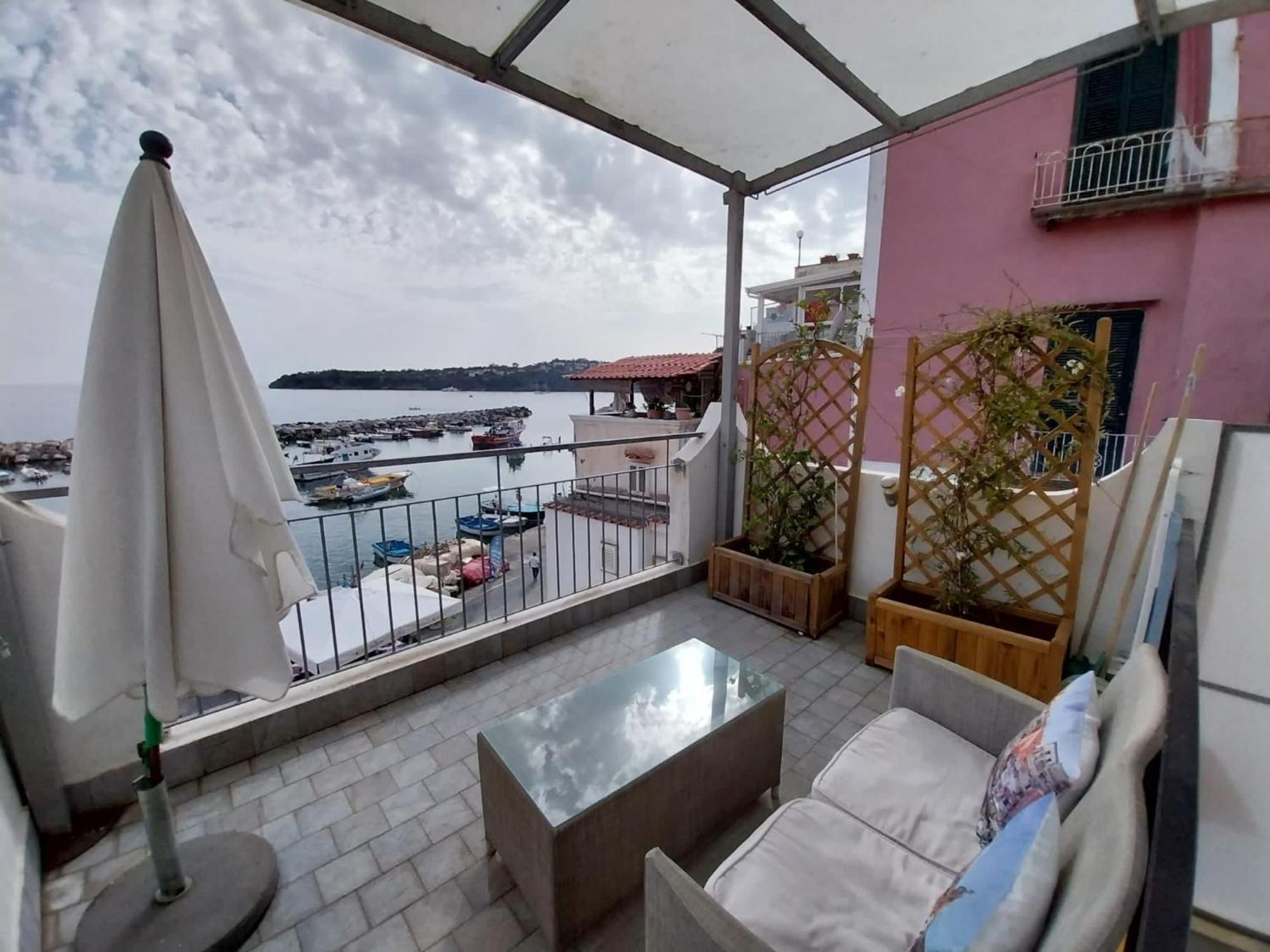 Ferienwohnung La Terrazza Di Maria Procida Exterior foto